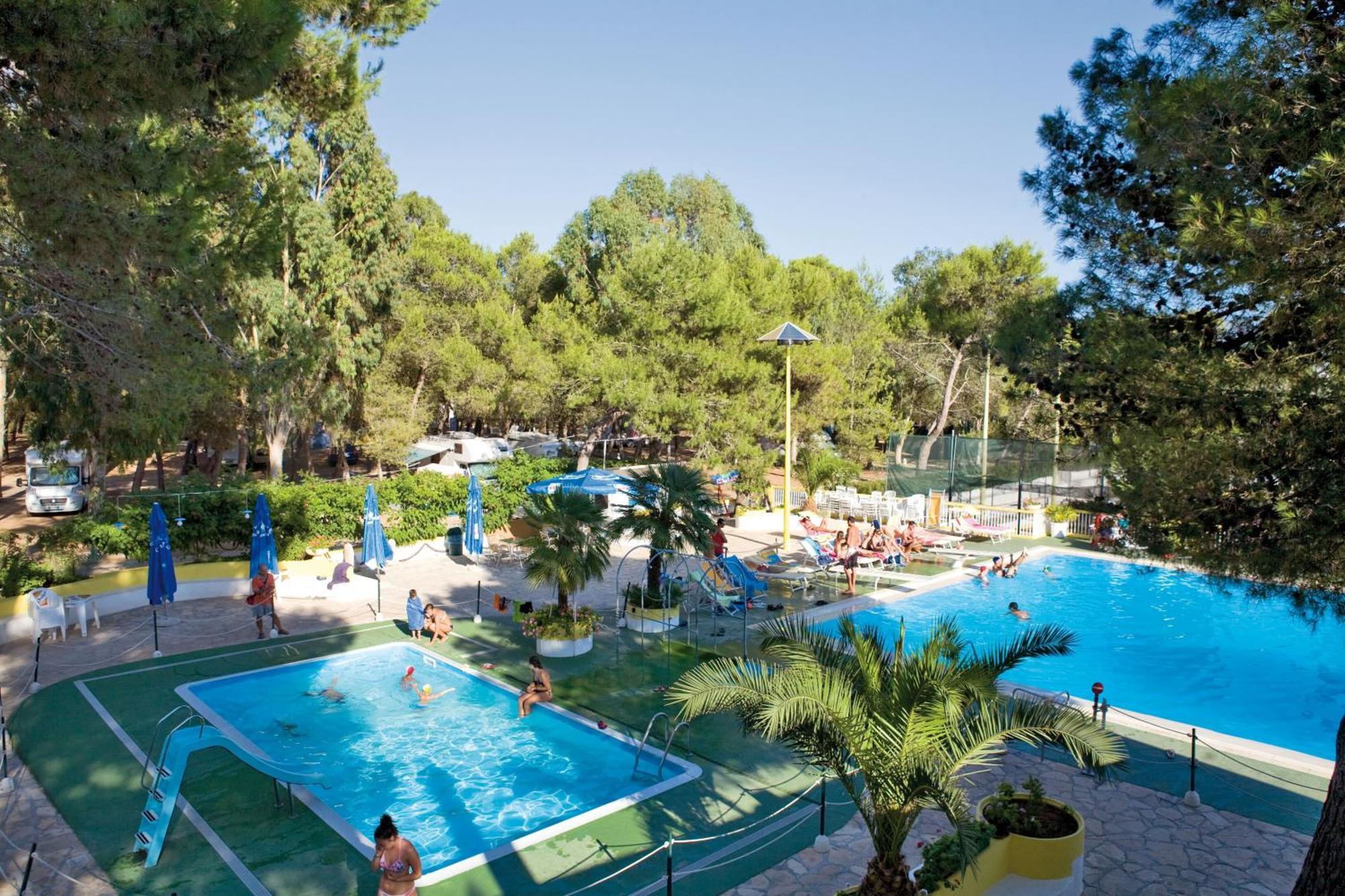 Camping Villaggio Santa Maria Di Leuca ガリアーノ・デル・カーポ エクステリア 写真